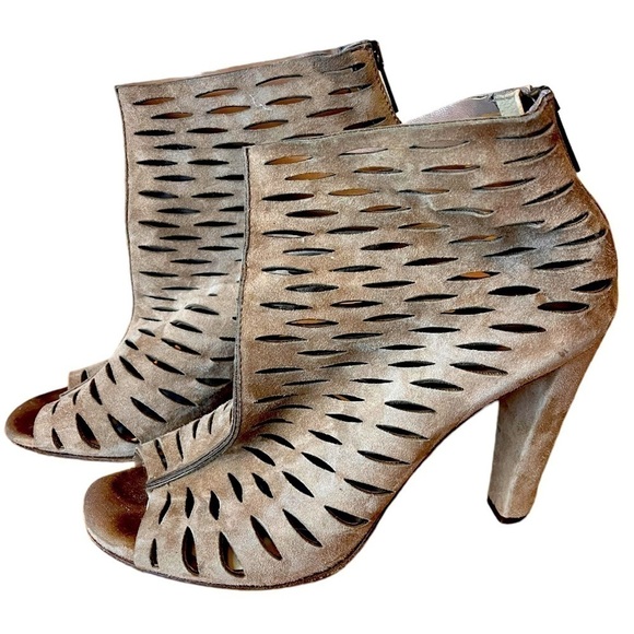 Diane Von Furstenberg Designer Lazer Cut Suede High Heel Booties - Picture 6 of 13